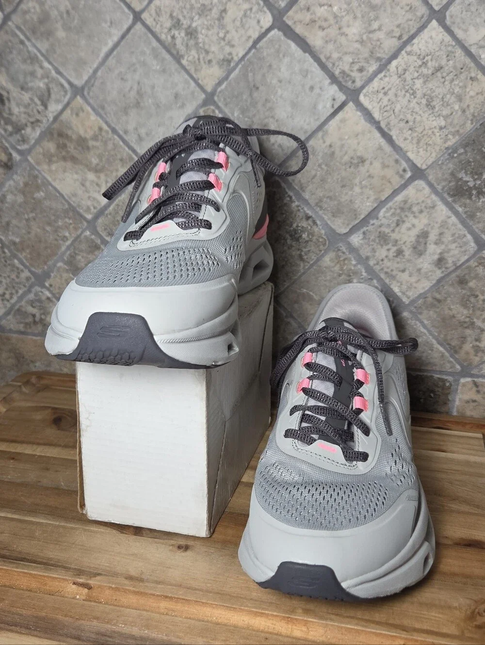 Skechers Women's Slip-ins Glide-Step Altus Lace Up Shoes Gray/Pink Size 9 M
